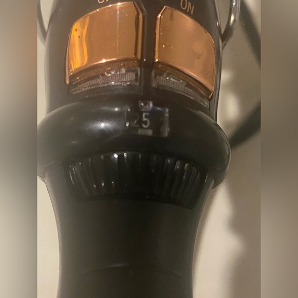 Isinis Dannyco Triple Barrel Hair Waver - Picture 4 of 7